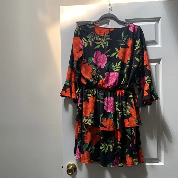 Express Floral Print Dress - Picture 2 of 3